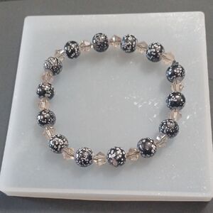 Elegant Black and Silver Beaded Bracelet Size Is 6.5 In